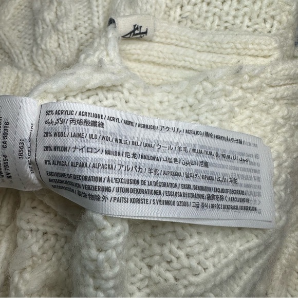 Abercrombie & Fitch Cable Knit Sweater. Color: Cream. Size: Small. - Picture 6 of 6